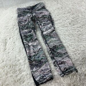 Lululemon Train Times Pant 25" Springscape Multi / Obsidian